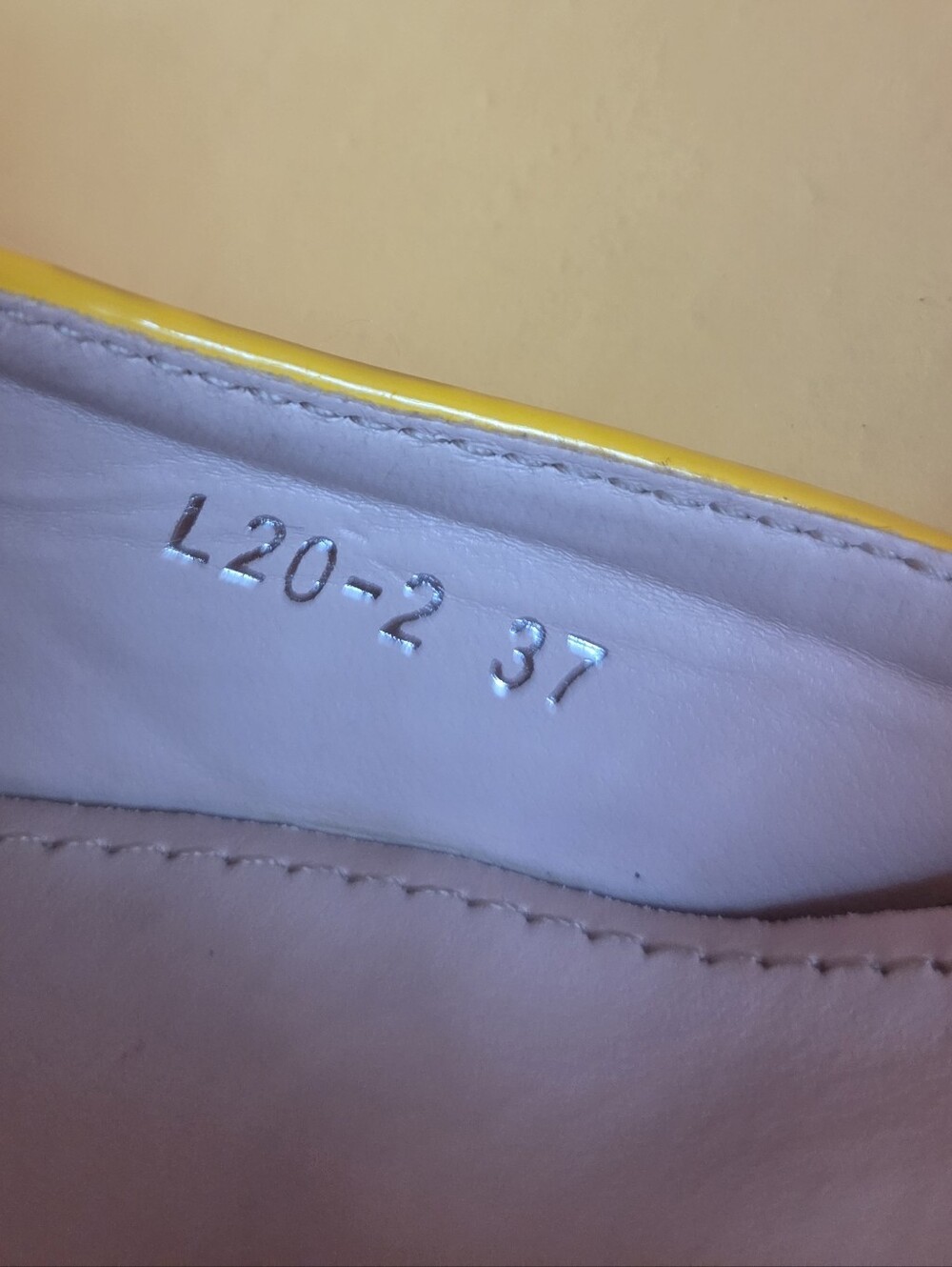 Yellow Butterfly High Heel Pumps Celebrate DOLLY - Picture 10 of 12